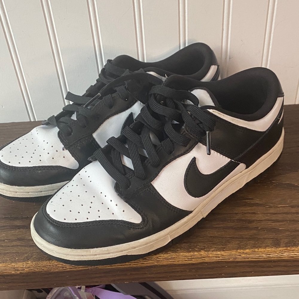 Nike Men's Panda Dunk Sneakers M/10